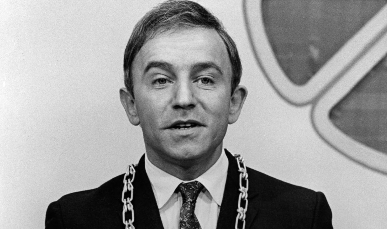 LOS ANGELES - CIRCA 1968: Actor Henry Gibson performs on the NBC television comedy series Rowan and Martin's Laugh-In circa 1968 in Los Angeles, California.