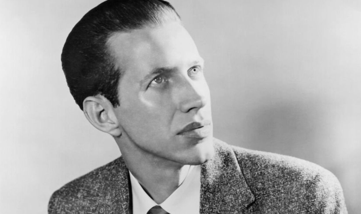 CIRCA 1957: Country singer Porter Wagoner poses for a portrait in circa 1957. 