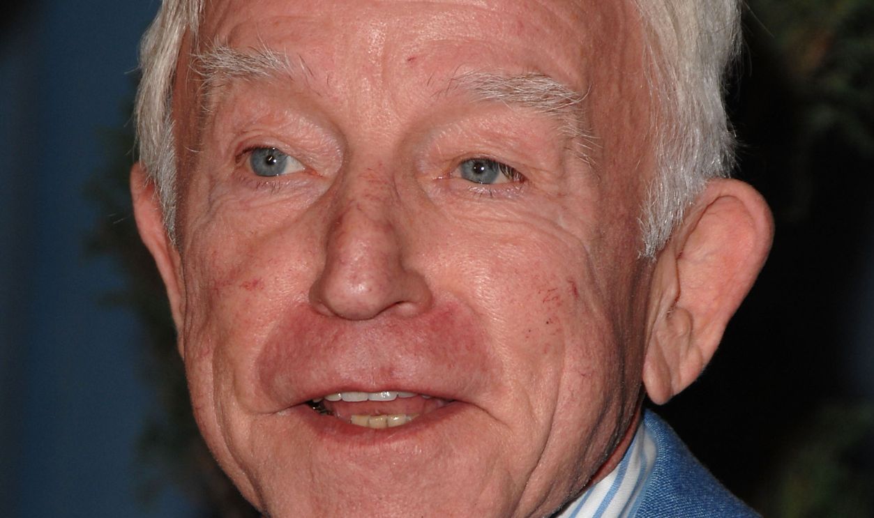 Actor Henry Gibson poses during the 80th annual Academy Awards nominees luncheon held at the Beverly Hilton Hotel on February 4, 2008 in Los Angeles, California.