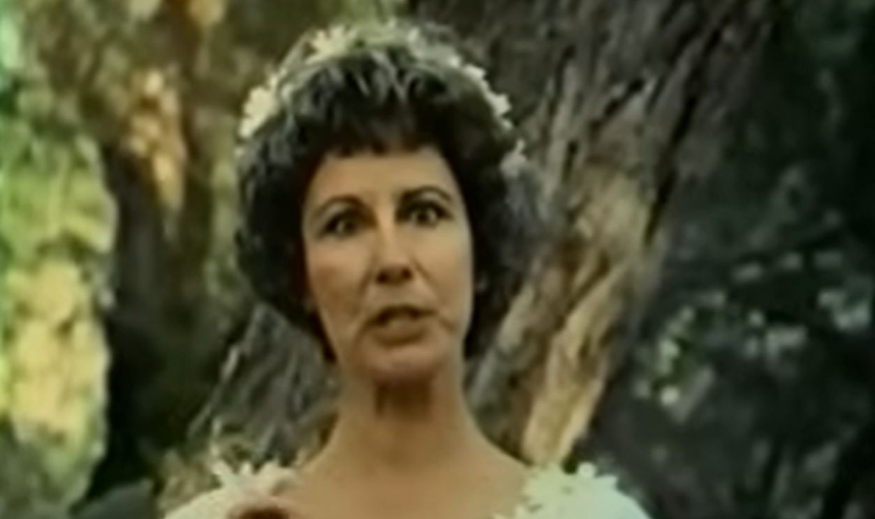 Screenshot from Chiffon Margarine Mother Nature (1977)
