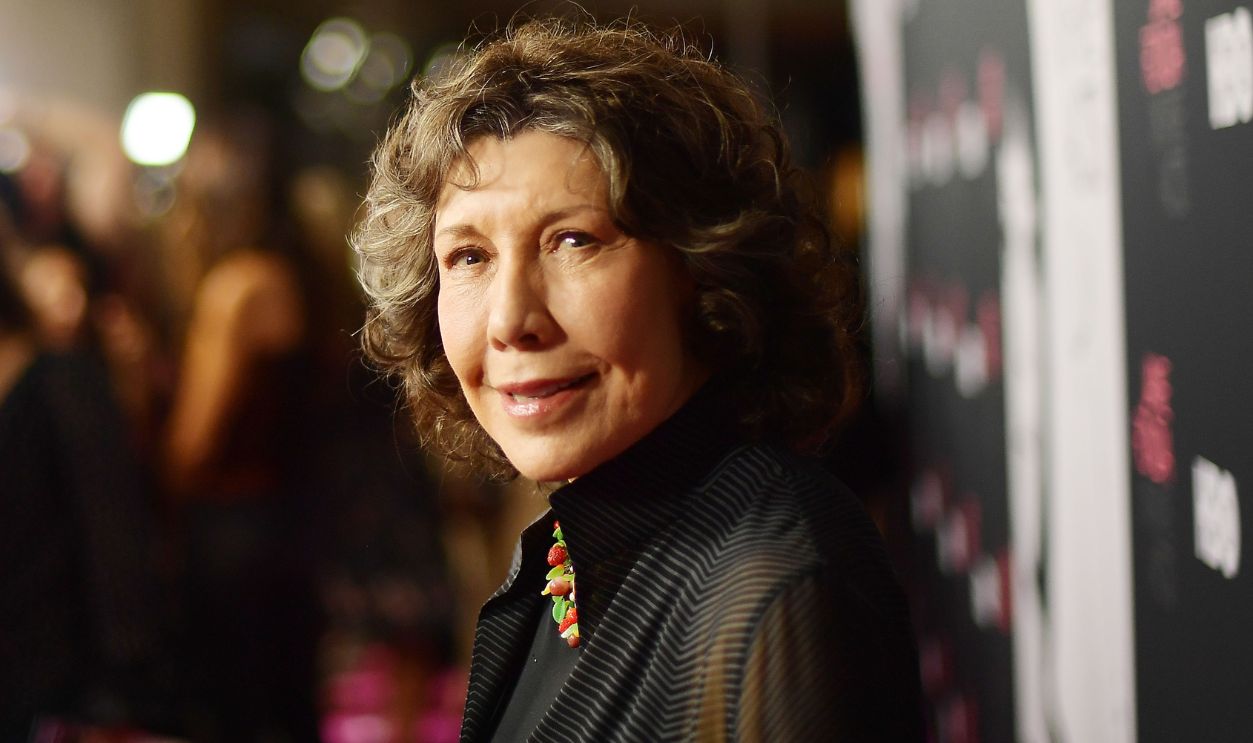Lily Tomlin attends the premiere of HBO's 