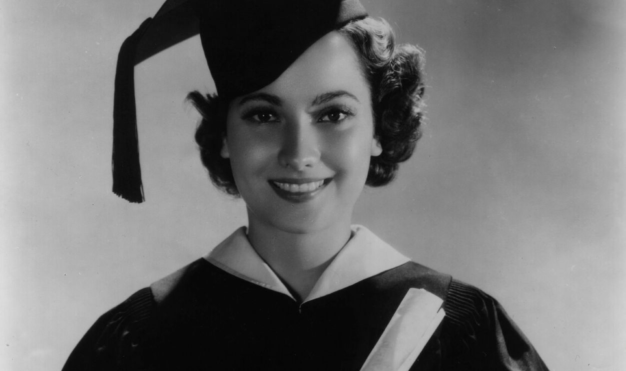 Merle Oberon (1911 - 1979) the stage name of Estelle O'Brien Merle Thompson, the British leading lady in cap and gown.
