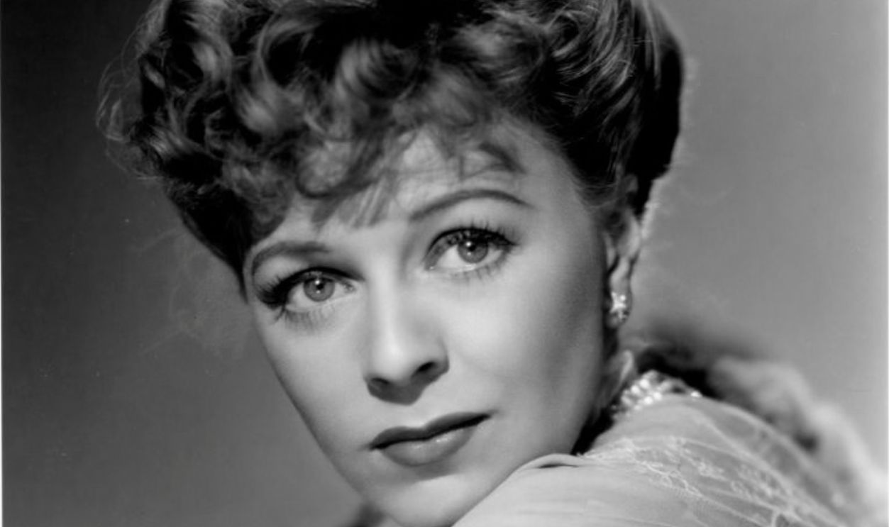  Margaret Sullavan in 'Back Street'