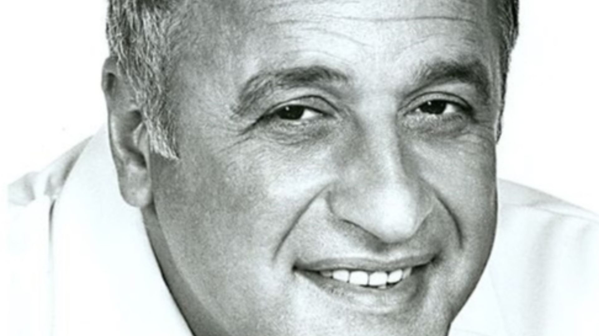 Vic Tayback in 1976