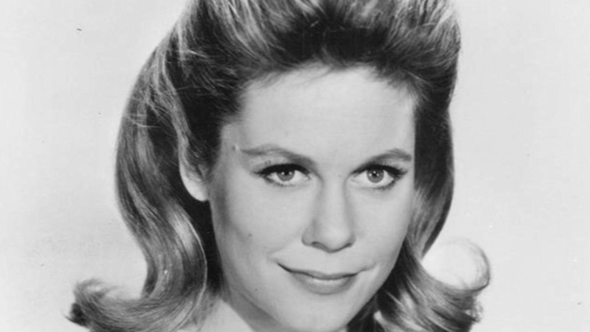 Publicity photo of Elizabeth Montgomery from Bewitched.