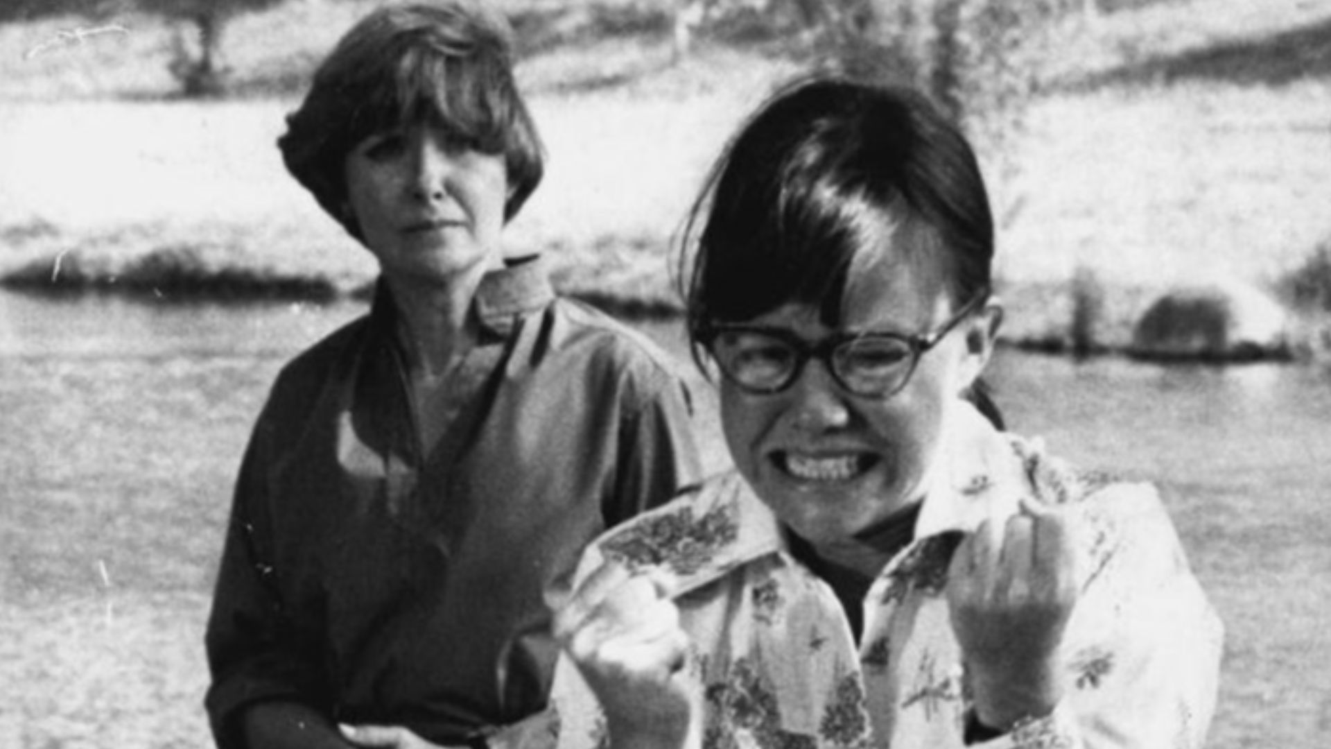 Sally Field & Joanne Woodward in Sybil (1976).