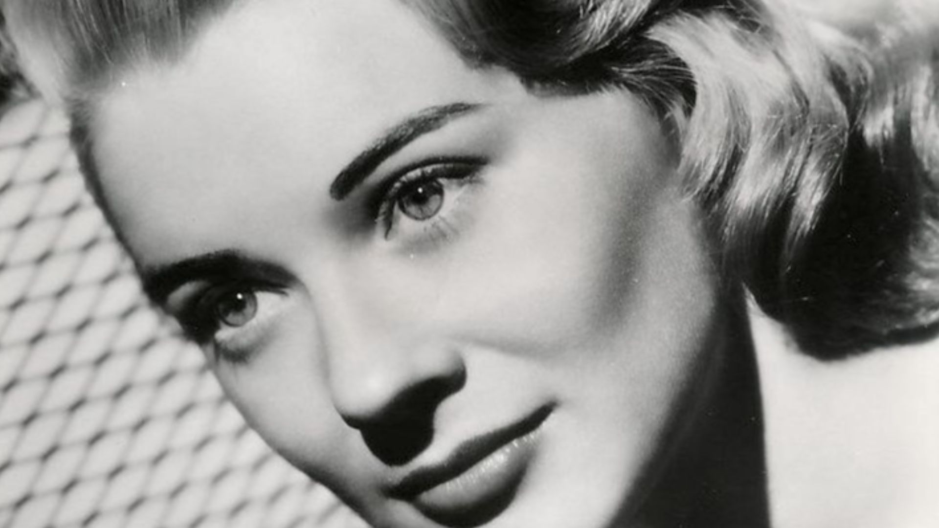 Portrait of Hope Lange promoting The True Story of Jesse James (1957)