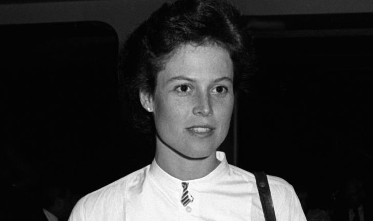 NEW YORK CITY - NOVEMBER 18: Sigourney Weaver attends Hall of Fame Luncheon on November 18, 1979 at the Uris Theater in New York City.