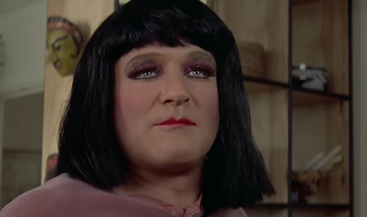 Screenshot from Mrs. Doubtfire (1993) 