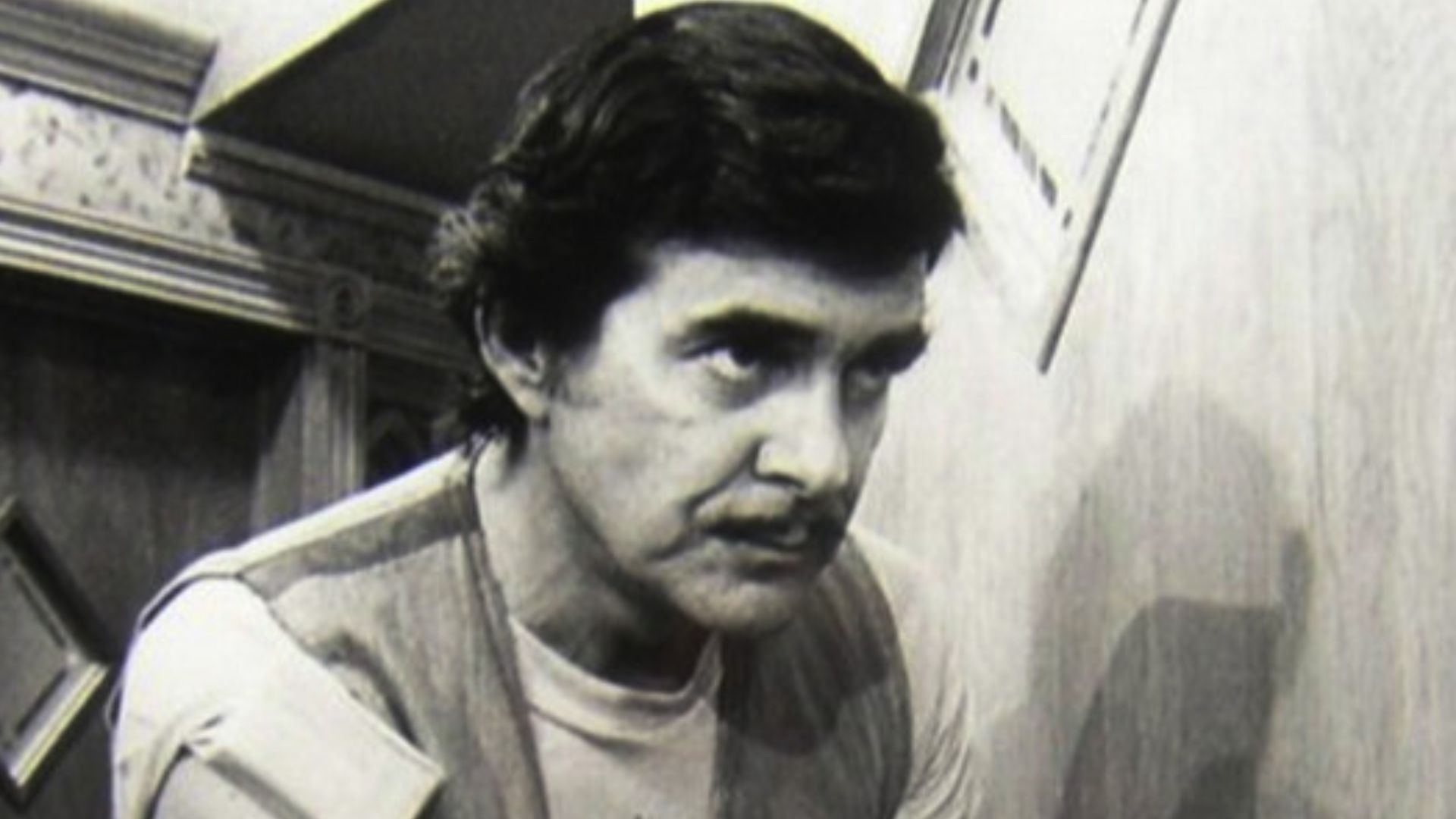 Photo of Pat Harrington, Jr. as Schneider from the television program One Day at a Time.