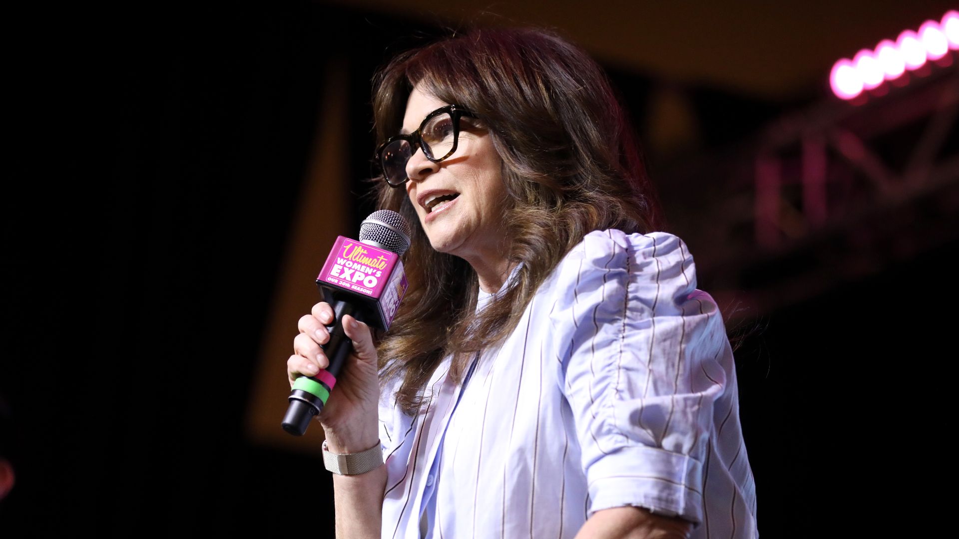 Valerie Bertinelli speaking with attendees at the 2024 Arizona Ultimate Women's Expo at the Phoenix Convention Center in Phoenix, Arizona.

Please attribute to Gage Skidmore if used elsewhere.