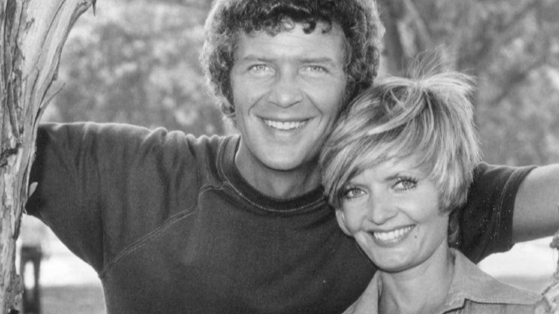 Publicity photo of American actors, Robert Reed and Florence Henderson promoting the premiere of the fifth and final season of the ABC comedy series The Brady Bunch.