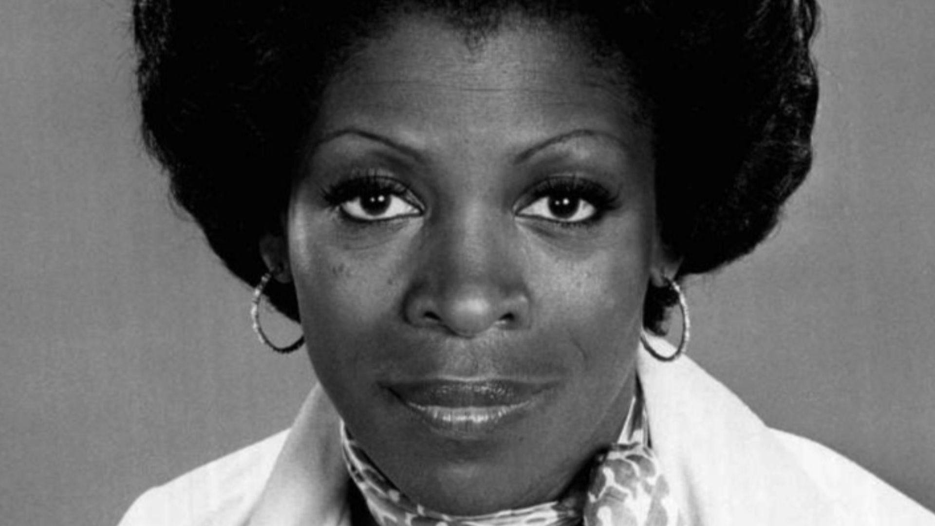 Publicity photo of actress Roxie Roker, best known for her role as Helen Willis in the television program The Jeffersons.
