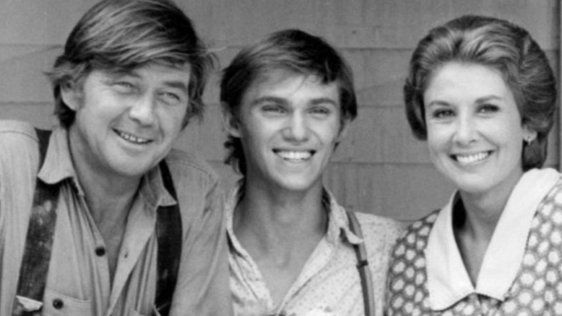 Publicity photo of Ralph Waite (John Walton, Sr.), Richard Thomas (John Boy), and Michael Learned (Olivia Walton) from the television program The Waltons.