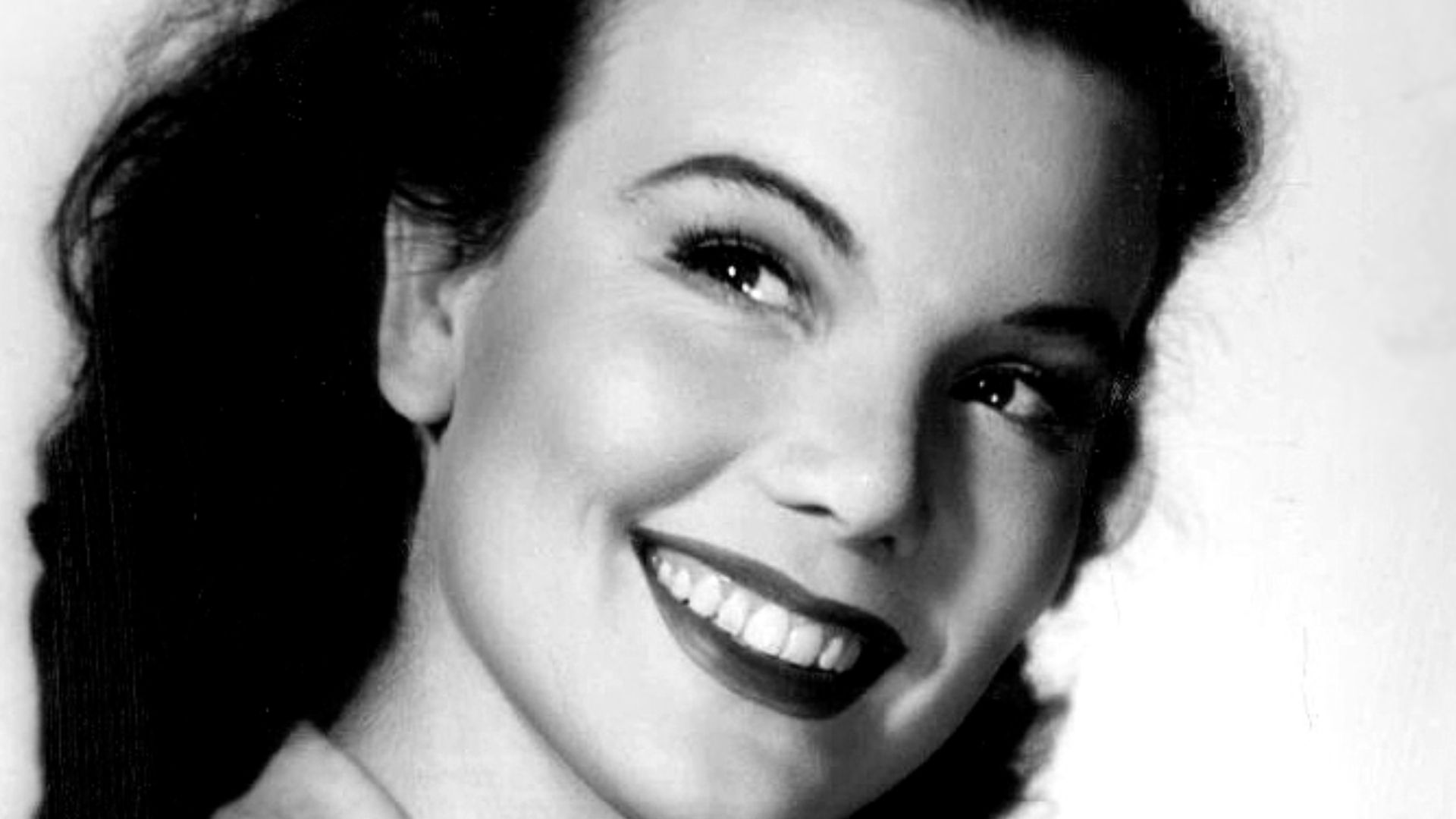 Publicity photo of Nanette Fabray