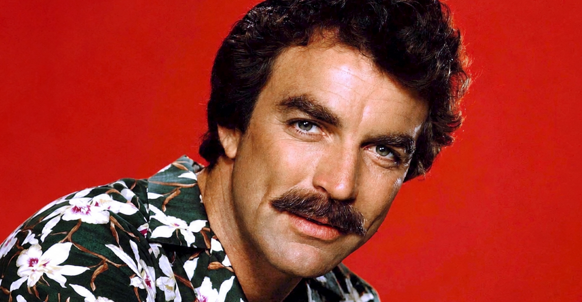 Tom Selleck as the titular investigator in the television series 'Magnum, P.I.', circa 1985