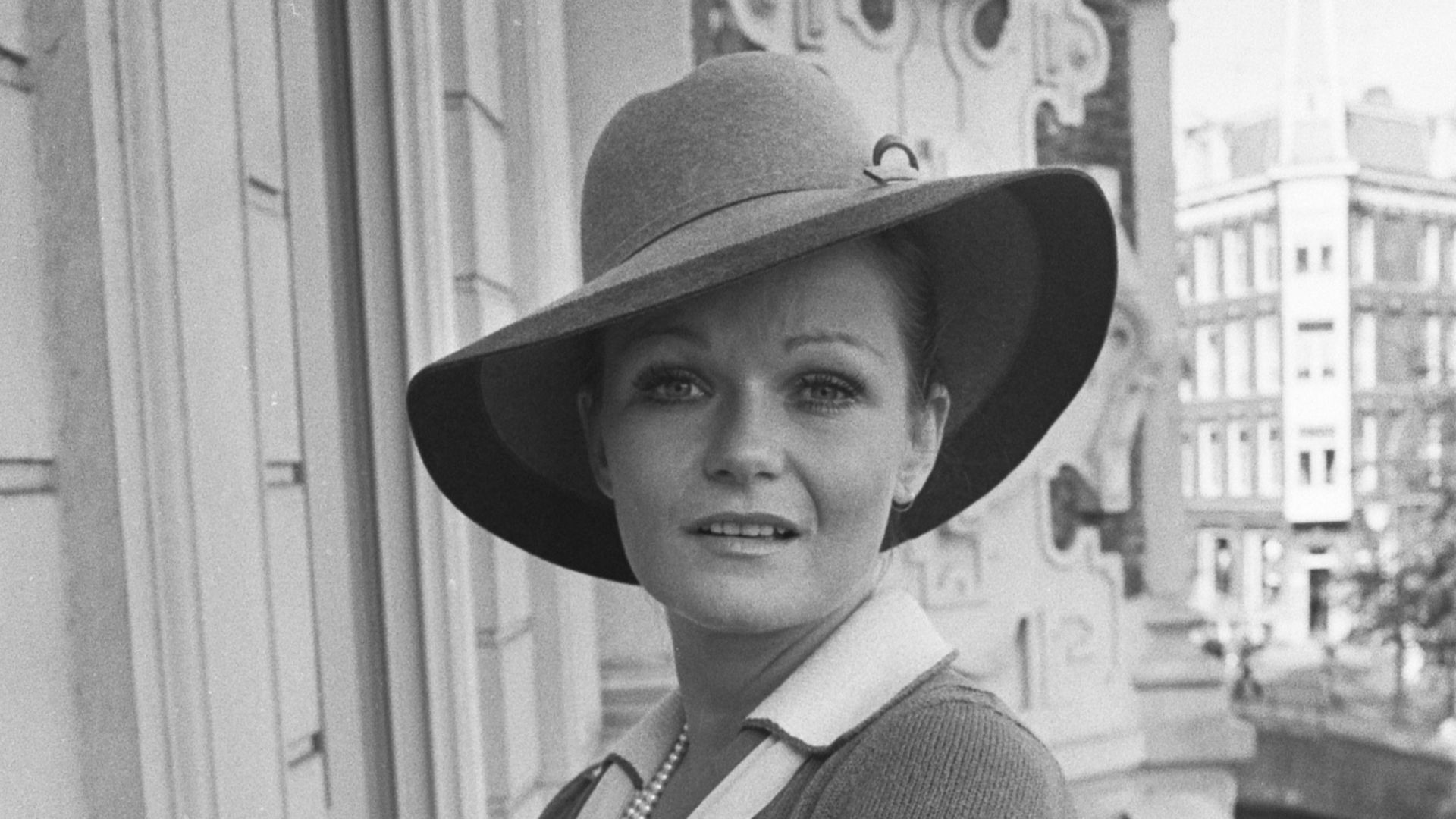 Valerie Perrine