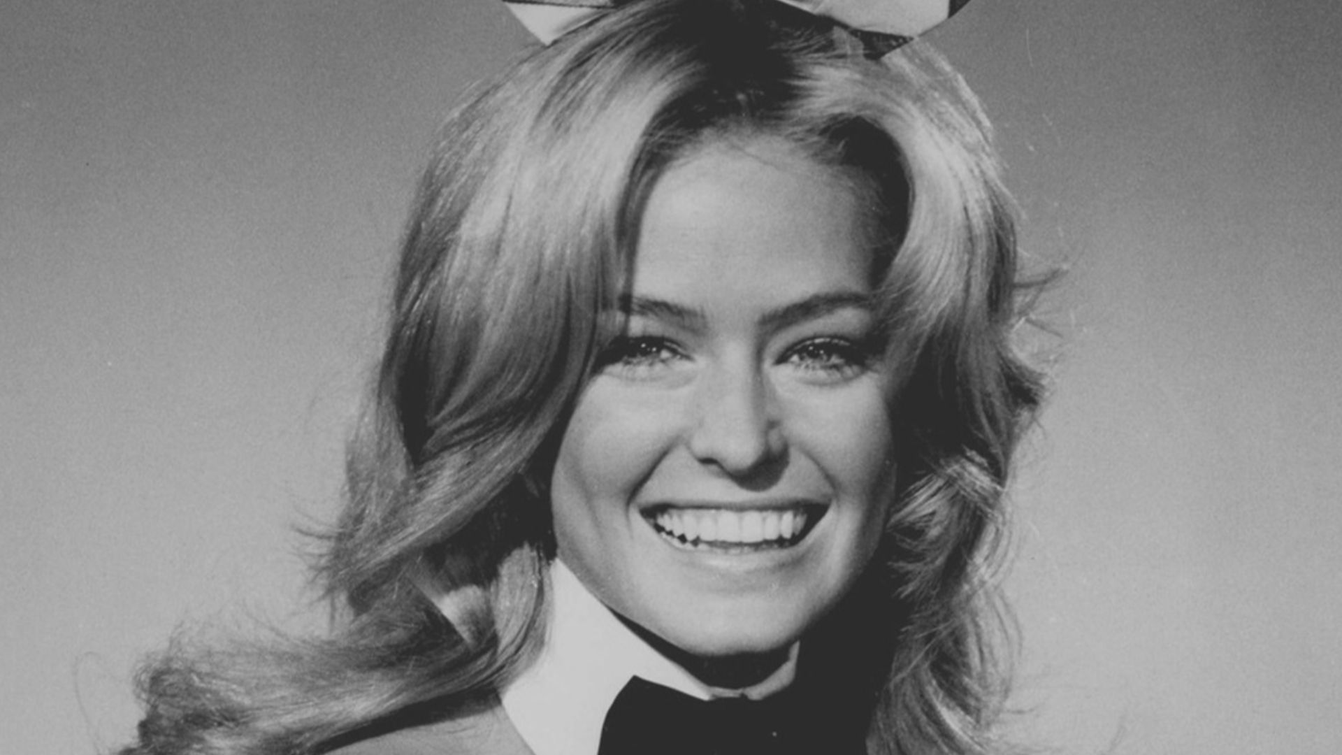 Studio portrait of actress Farrah Fawcett for the 1971 TV movie, The Feminist and the Fuzz.