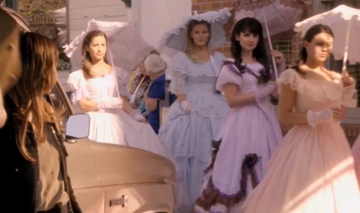 Screenshot from Hart of Dixie (2011-2015)