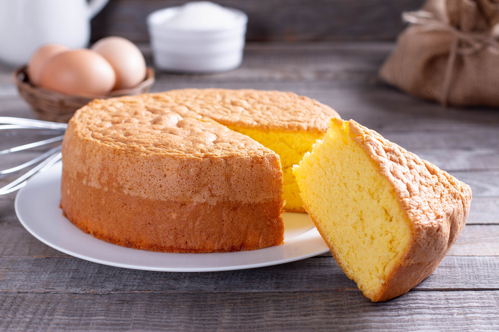 round sponge cake