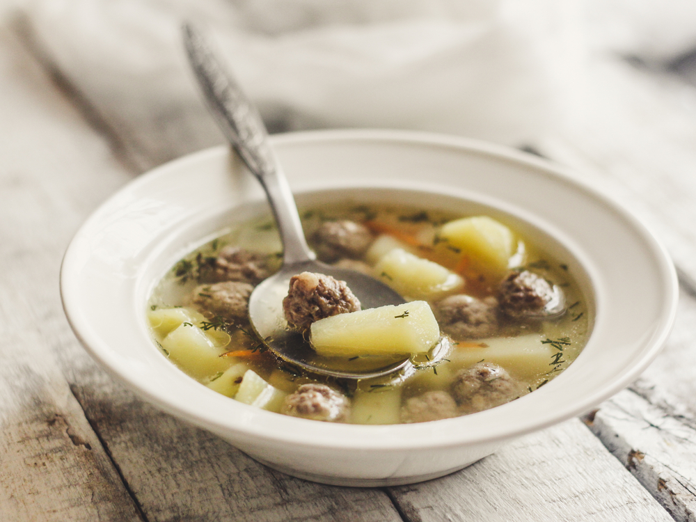 Soup with meatballs and vegetables