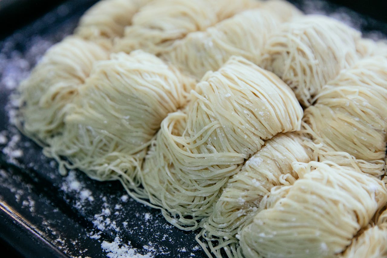 image of noodles on plate