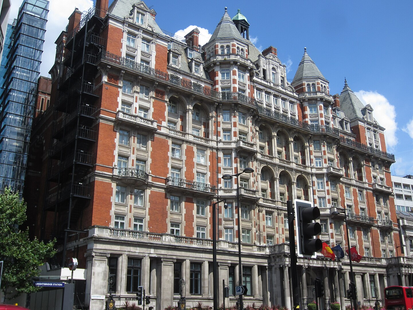 London's Hyde Park Hotel