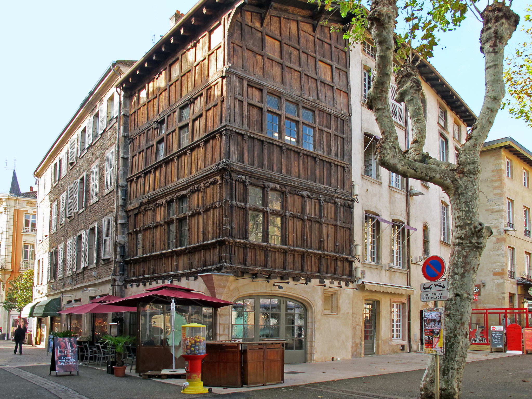 la maison des bois