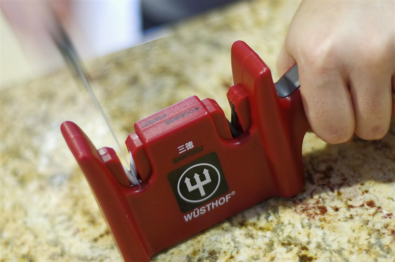 Handheld Knife Sharpener