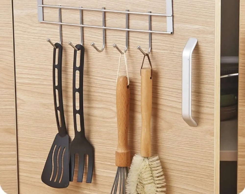 Kitchen cabinet door hooks