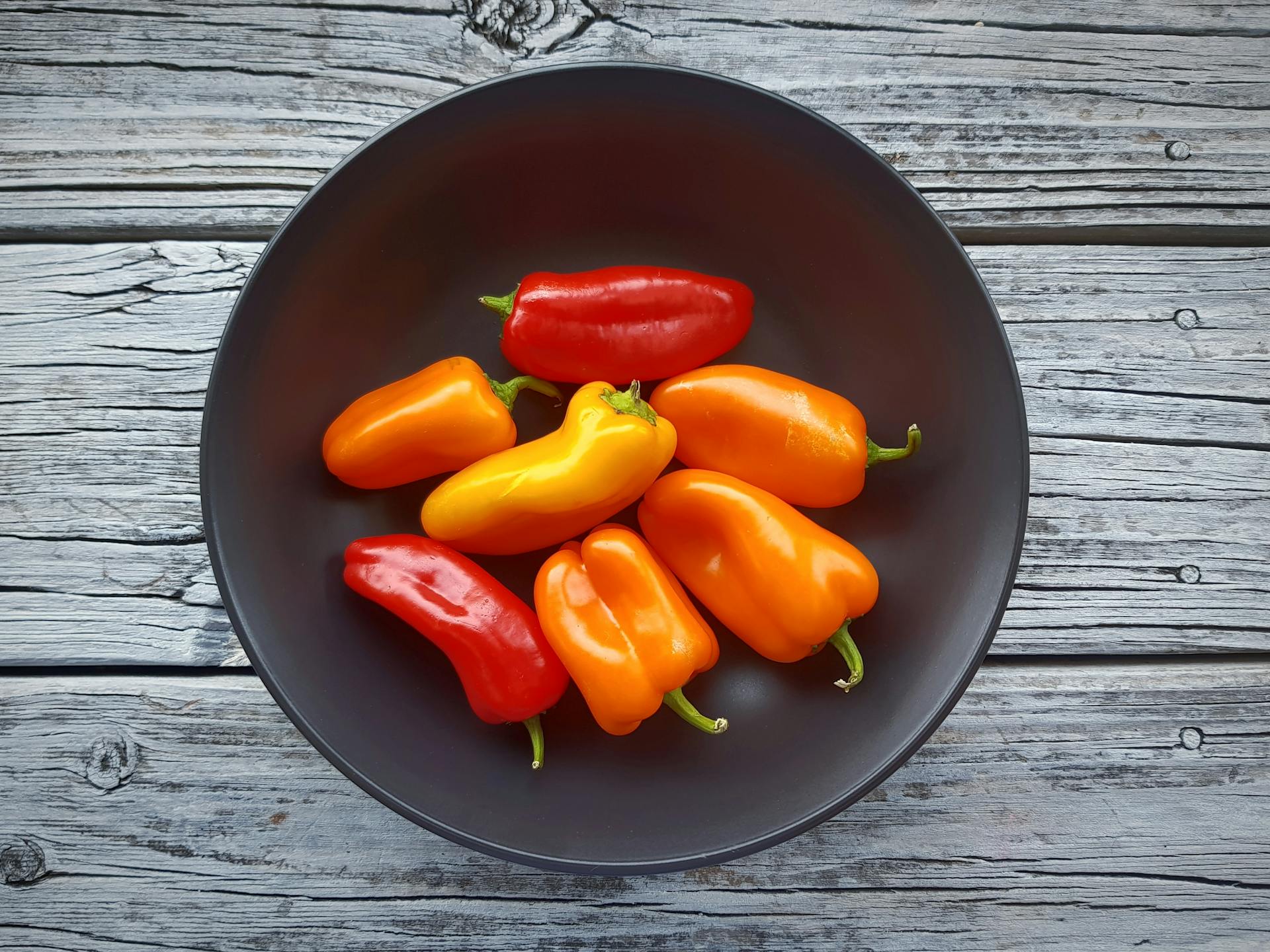 bell peppers in a black bowl