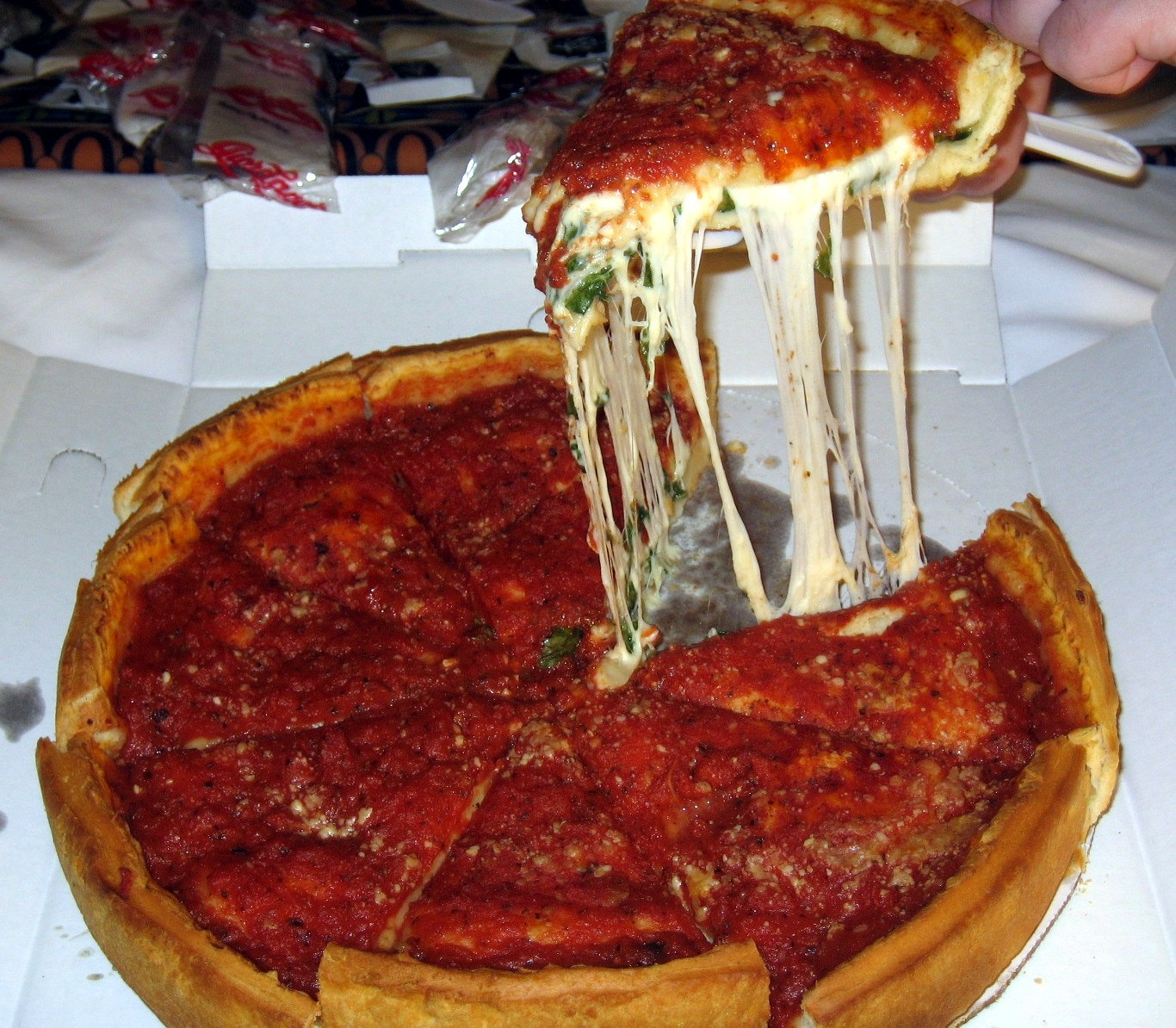 File:Giordano's Deep Dish Pizza.jpg