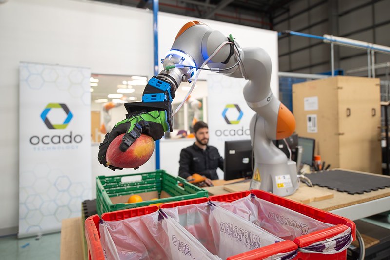 image of Robot arm with fruit