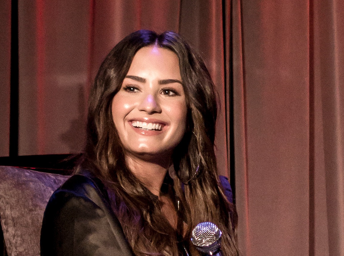 Demi Lovato speaking and performing live at the Grammy Museum - 2017