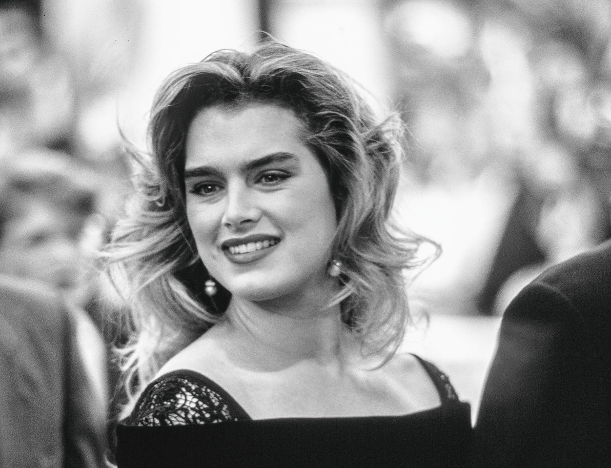 B&W photo of Brooke Shields smiling - 1990