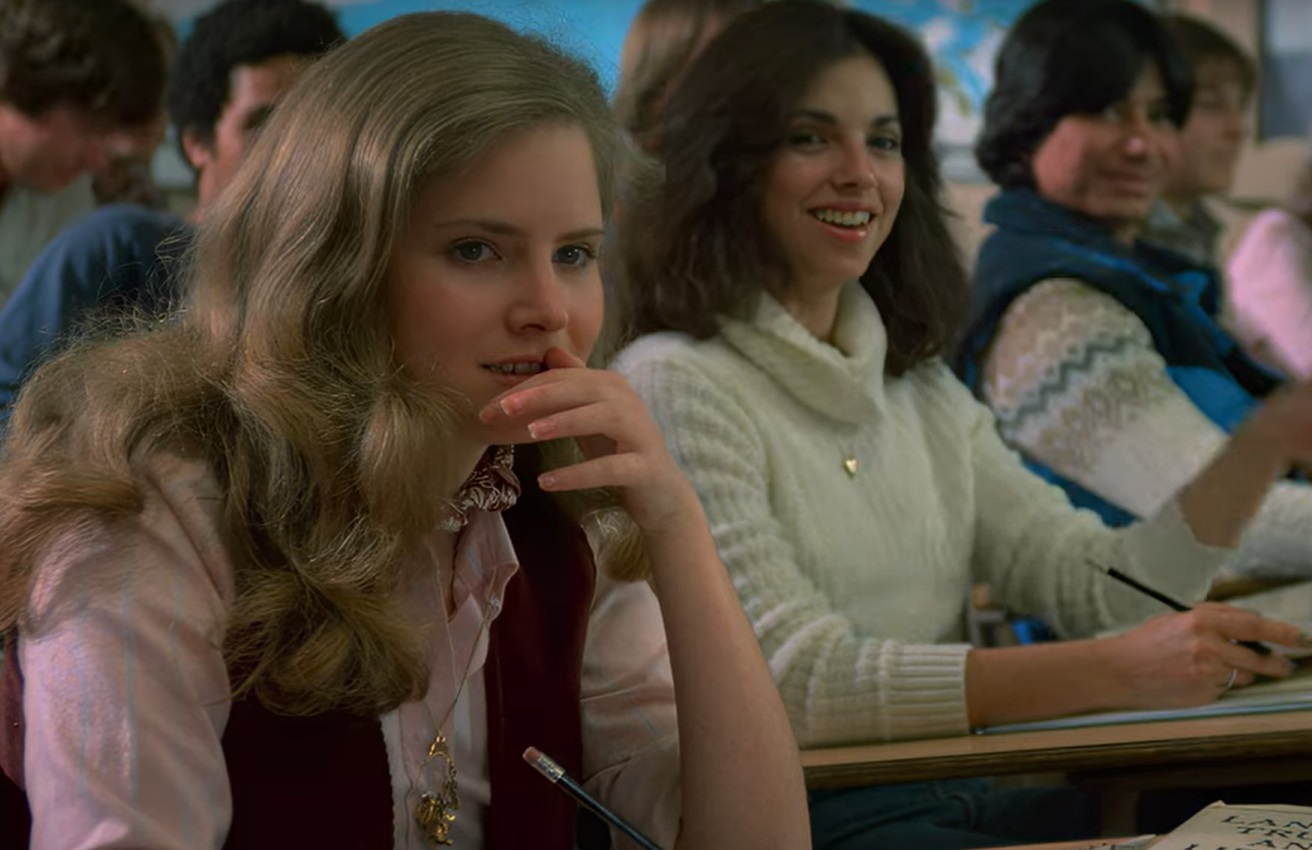 Screenshot From the Movie Fast Times at Ridgemont High (19822)