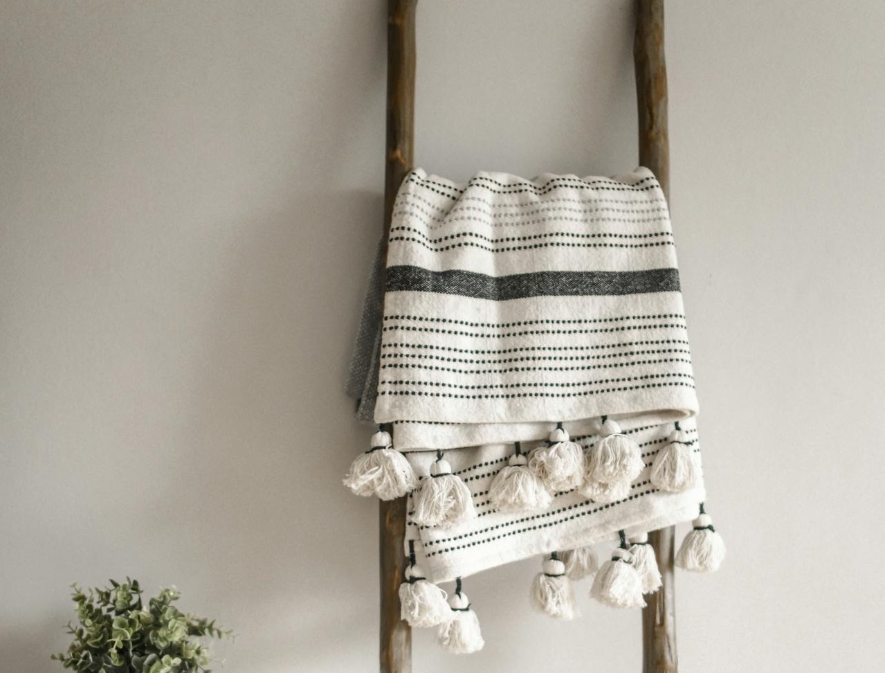 Ladder Pot/Towel Rack