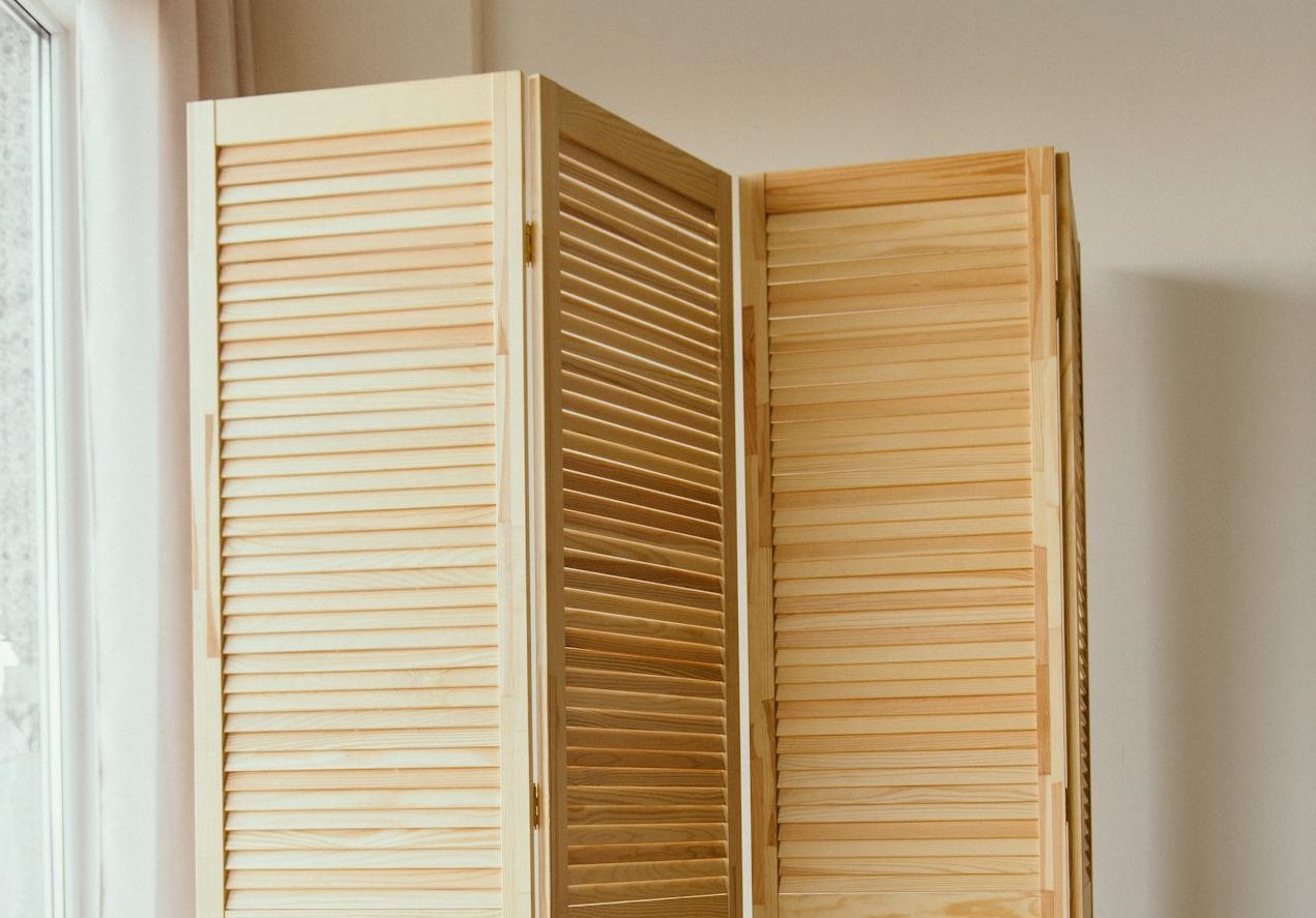 Brown Wooden 3-panel Room Divider