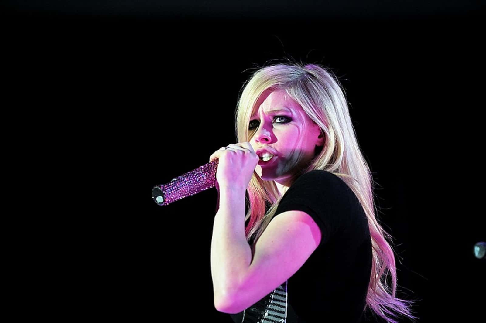 Avril Lavigne Facts