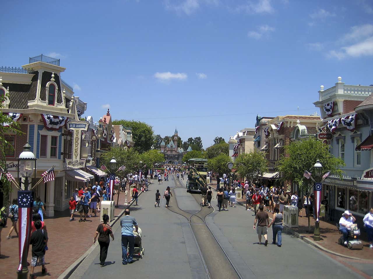 Disneyland And Walt Disney World facts 