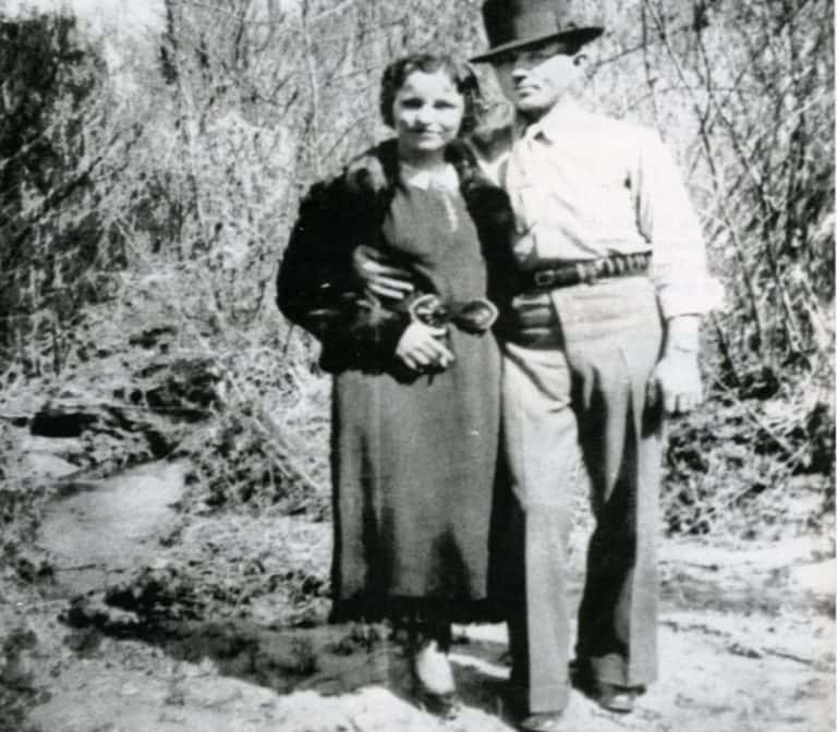 43 Outlawed Facts About Bonnie and Clyde