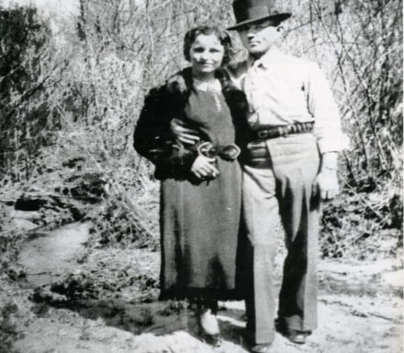 43 Outlawed Facts About Bonnie and Clyde