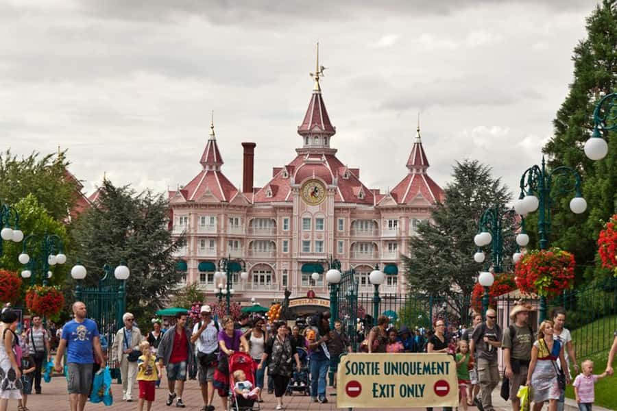 Disneyland Behind the Scenes Facts
