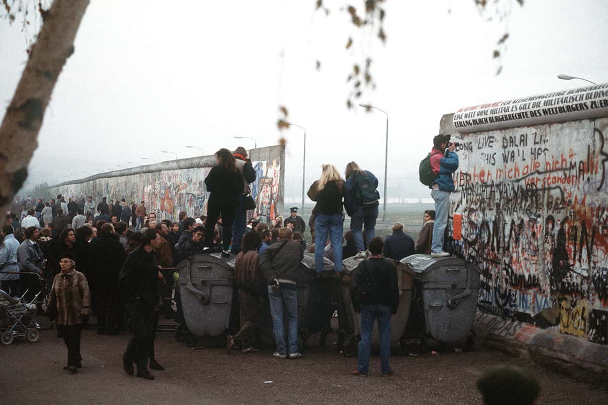 When Did The Berlin Wall Fall?