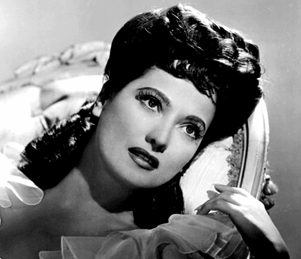 Merle Oberon Facts