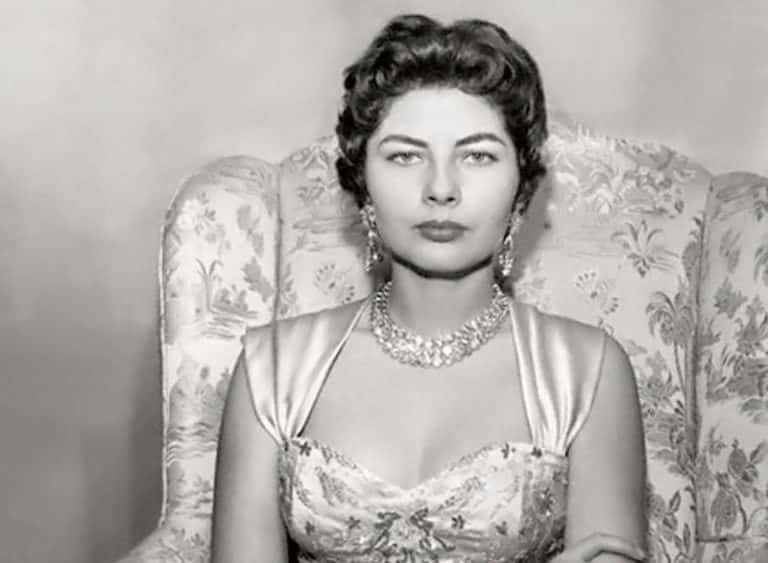 Royal Facts About About Queen Soraya Irans Lost Empress