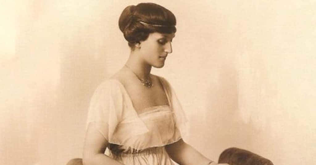 Swoon-Worthy Facts About Madame Manos, The Unrecognized Royal
